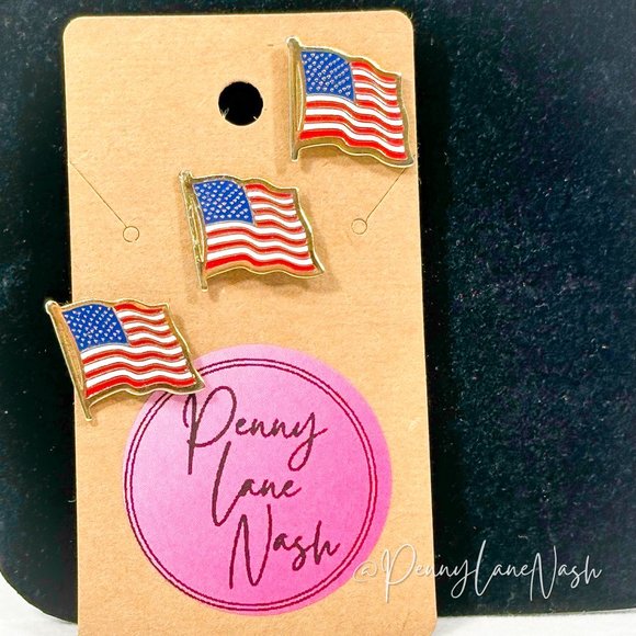 Vintage Jewelry - Vintage 3 American Flags Pin Lapel In Gold Tone